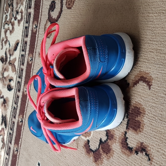 Nike Breathe Flex Trainer 2 Sneakers - Picture 3 of 8